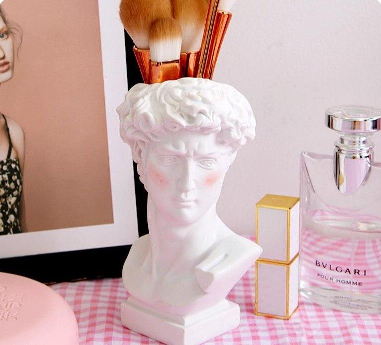 Sculpture de Range Maquillage - Range Maquillage