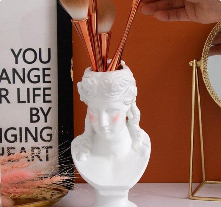 Sculpture de Range Maquillage - Range Maquillage