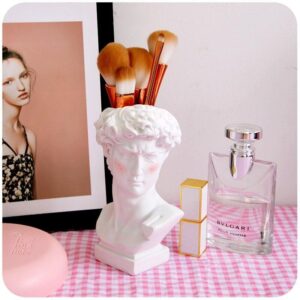 Sculpture de Range Maquillage - Range Maquillage