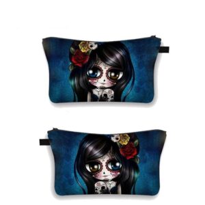 La trousse de maquillage Gothica est l'accessoire indispensable pour vos voyages. Elle est légère, ce qui la rend facile à transporter. 