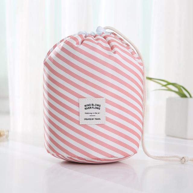 Trousse de Toilette Ronde Travel™ - Range Maquillage