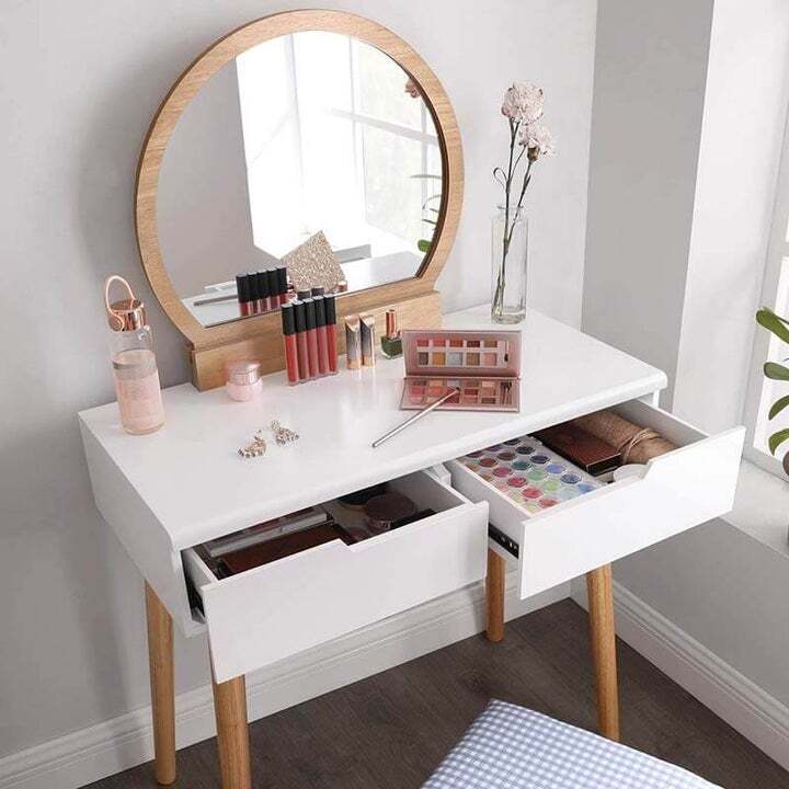 LE MEUBLE DE RANGEMENT MAQUILLAGE